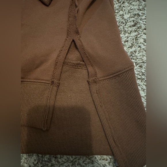 Lepunuo Brown Exposed Seam Crewneck Sweatshirt - Woman’s Size Large - Picture 4 of 6